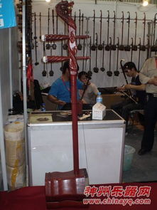 天津成韻民族樂器廠2010北京樂器展會現(xiàn)場 巧匠與悠揚盛于時代同頻